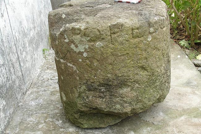 2. Coluna romana em Angra do Heroísmo