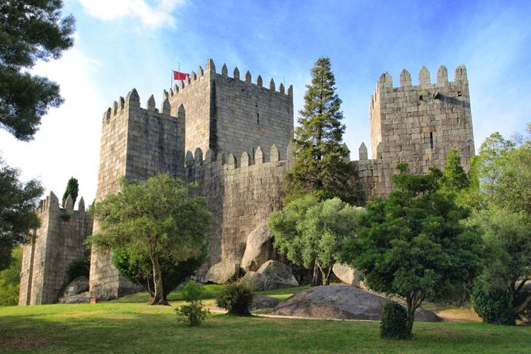 15 votos salvaram o Castelo de Guimarães de ser demolido