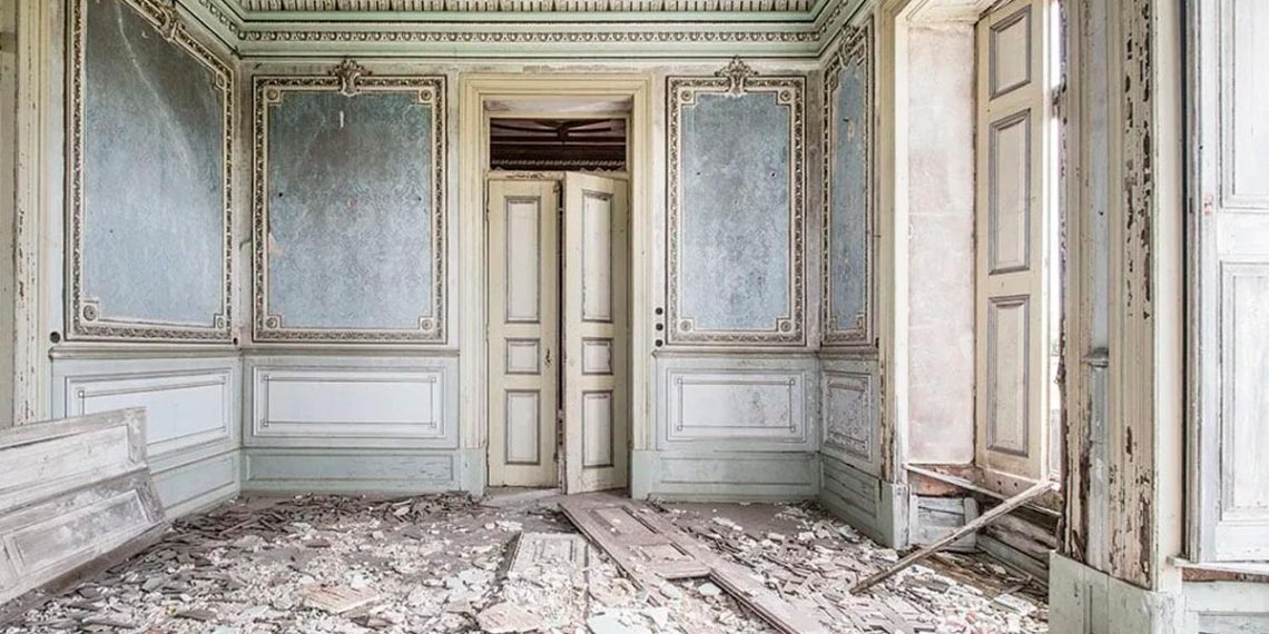 Nasceu numa família humilde em Portugal e construiu um dos palácios mais surpreendentes do país