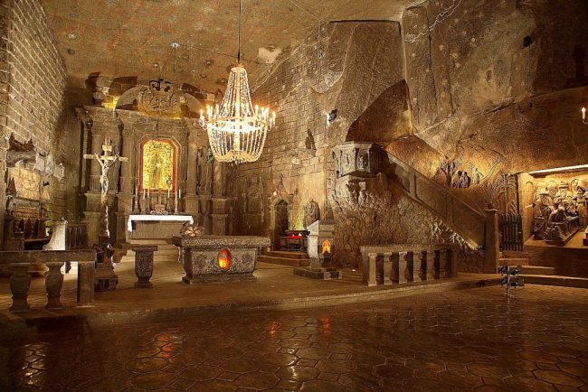 10 fascinantes cidades subterrâneas abertas ao público 1. Minas de Sal de Wieliczka (Polónia)