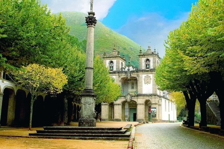 Santuário de Nossa Senhora da Abadia: belo e com séculos de devoção
