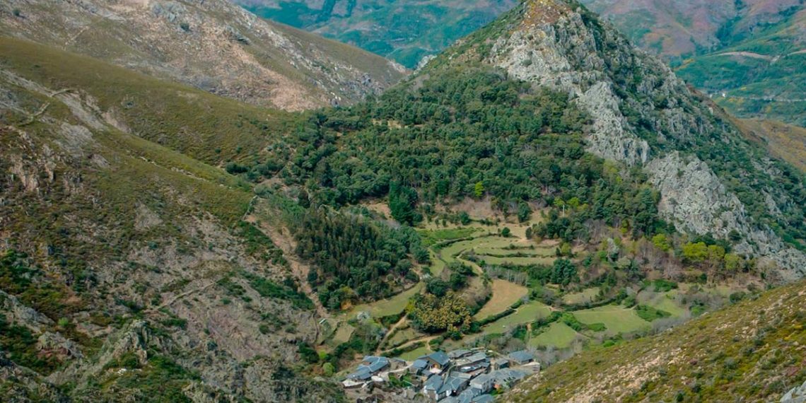 Aldeia da Pena: a aldeia de xisto onde o morto matou o vivo
