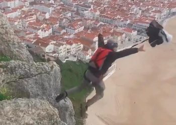 Idoso de 70 anos salta de falésia na Nazaré