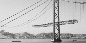 As imagens raras da Ponte 25 de Abril em Lisboa