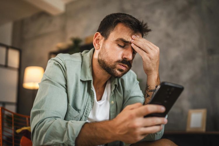 Recebe chamadas em silêncio e não sabe porquê? A verdade inquietante por trás destes contactos e como pode proteger-se