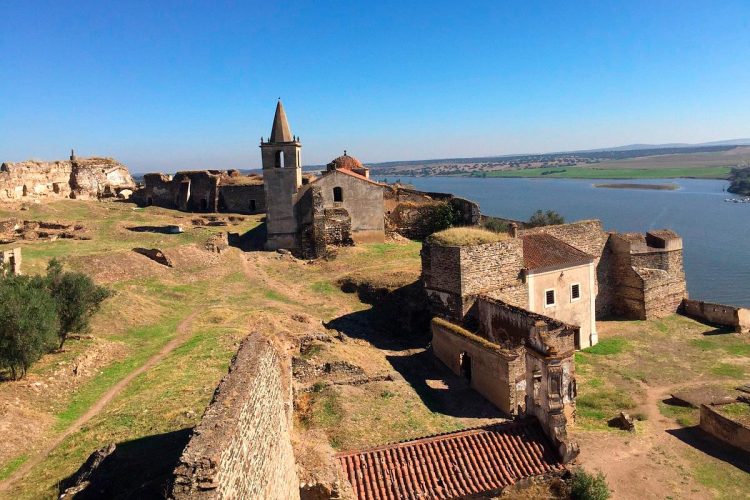 Juromenha: a sentinela esquecida que ainda guarda a alma de Portugal