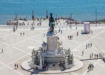 Portugal está a afundar — e ainda fingimos que está tudo bem