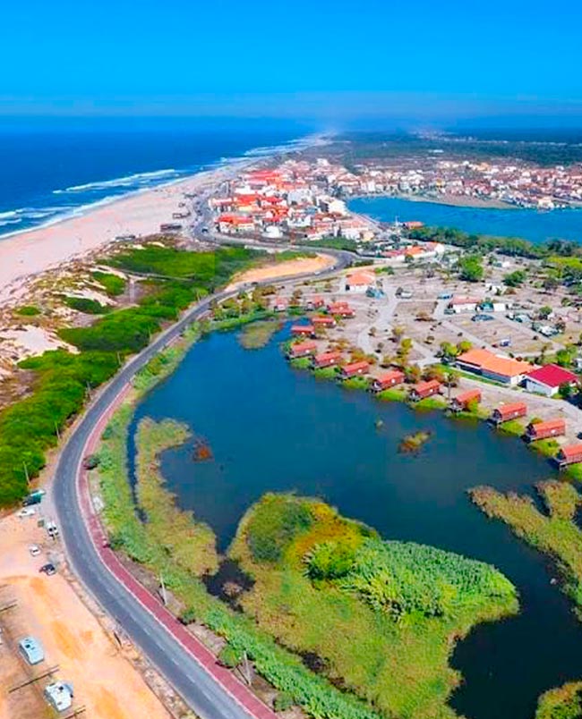 A única praia no mundo que nunca perdeu a Bandeira Azul é portuguesa