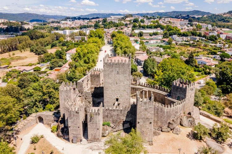 Guimarães ou Santa Maria da Feira? O verdadeiro berço da independência de Portugal pode não ser aquele que pensa Guimarães ou Santa Maria da Feira? O verdadeiro berço da independência de Portugal pode não ser aquele que pensa