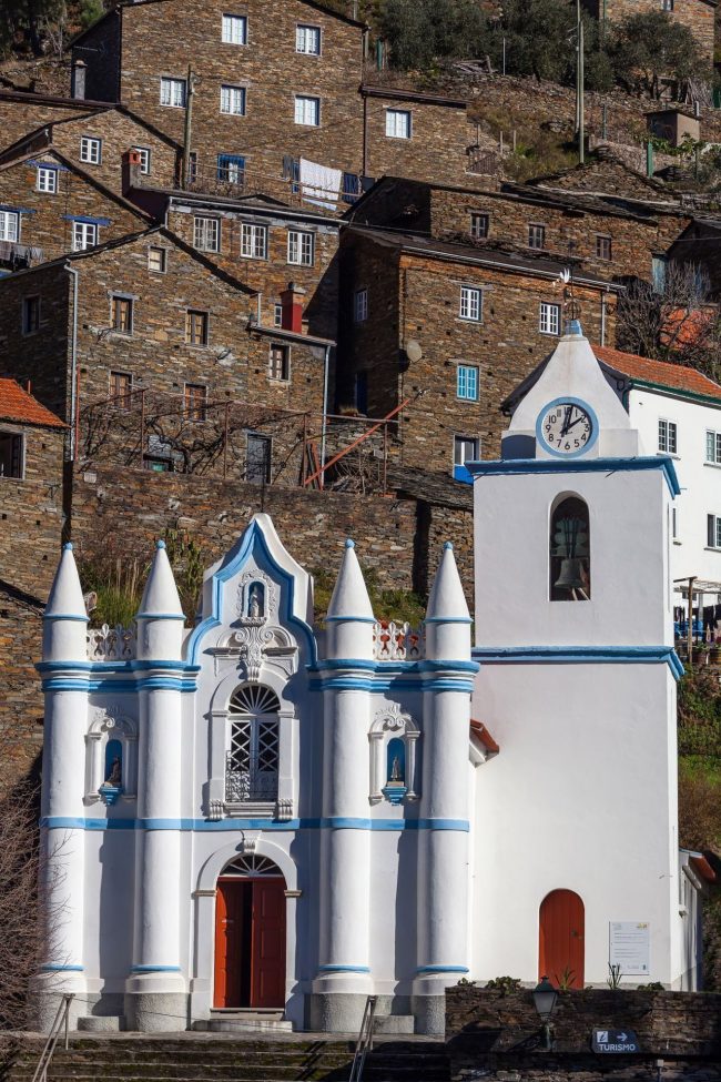 Igreja Matriz do Piódão: a joia branca no coração da Serra do Açor
