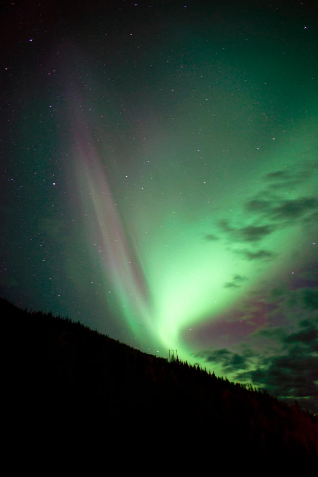 Tempestade solar histórica pode fazer auroras visíveis em Portugal — mas o risco também é real