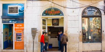 Ginjinha Sem Rival: A luta pela sobrevivência de uma lenda de Lisboa com mais de 135 anos