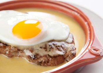 Molho à Portugália e Bife à Portugália: todos os segredos