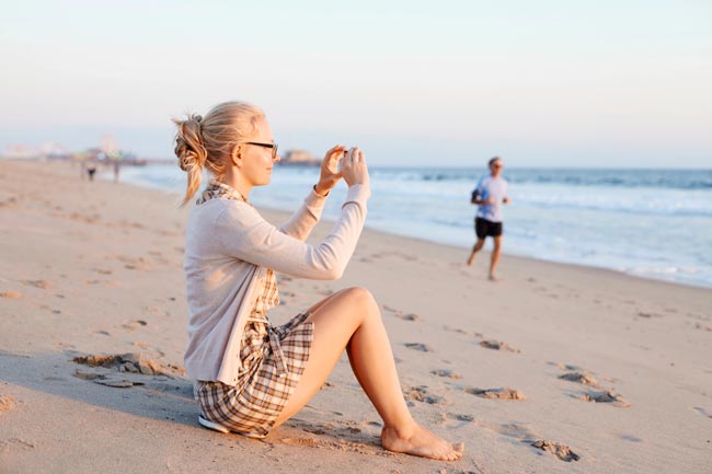 Fotografar na praia pode ser crime! Saiba o que diz a lei e evite problemas Fotografar na praia pode ser crime? Saiba o que diz a lei e evite problemas