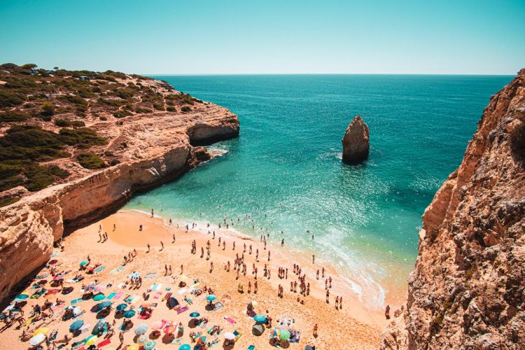 "Vamos para Portugal": turistas abandonam Maiorca e deixam ruas desertas