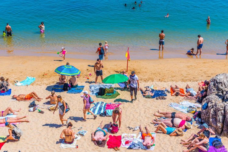 Alerta! Regras insólitas que surpreendem viajantes por todo o mundo