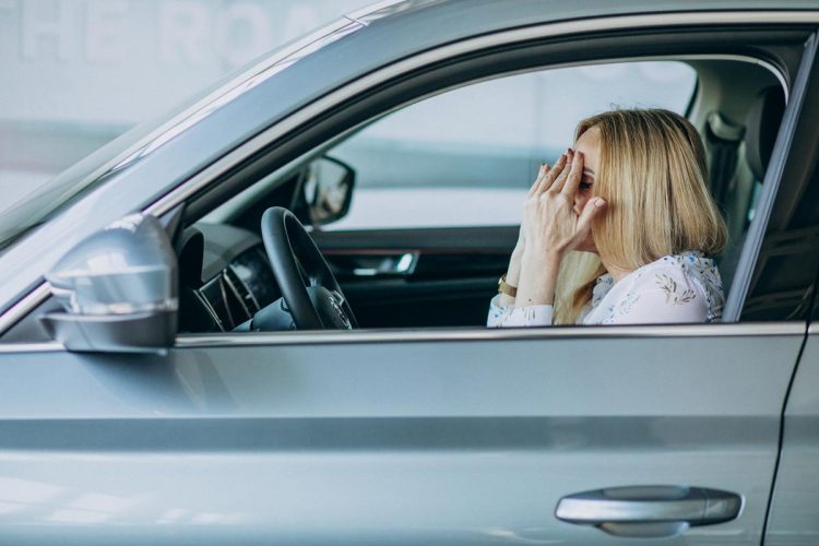 Estacionar mal pode custar caro: coimas pesadas, perda de pontos e até cassação da carta de condução Estacionar mal pode custar caro: coimas pesadas, perda de pontos e até cassação da carta de condução