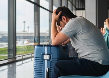 Passageiro contorna regra da Ryanair e recebe vários aplausos no aeroporto