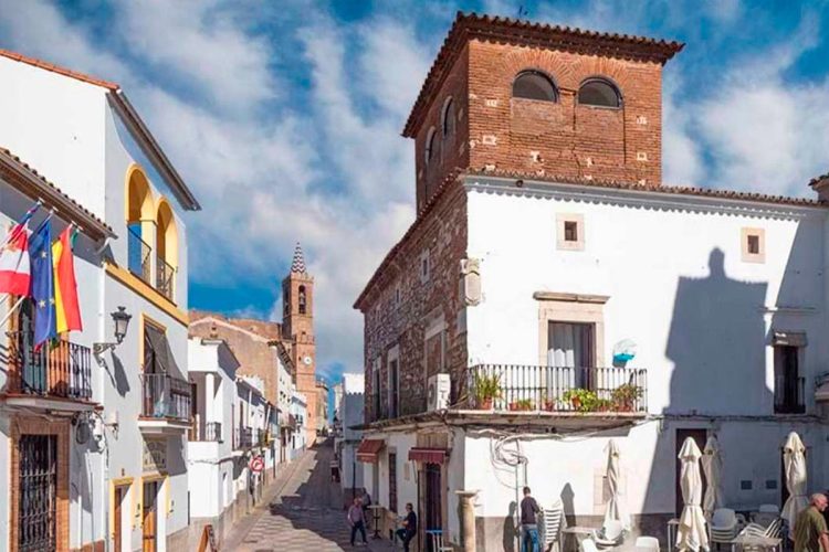 Casa por 11.000€ e emprego garantido a menos de 30 minutos da fronteira com Portugal Casa por 11.000€ e emprego garantido a menos de 30 minutos da fronteira com Portugal