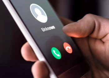 Chamadas anónimas repetidas: o truque perigoso que pode esconder uma burla sofisticada