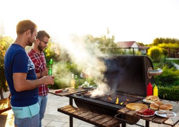 Churrascos em casa: o prazer de grelhar pode sair caro - até 2.000€ de multa!