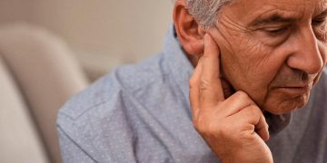 Dor de ouvidos no avião: como evitar o incómodo mais irritante para passageiros