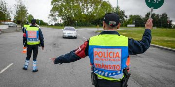 Leva isto no carro? Pode arriscar 600€ de multa numa operação STOP