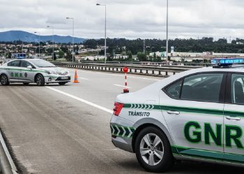 O “selo do carro” vai mudar em 2026 e deixar de ser pago no mês da matrícula