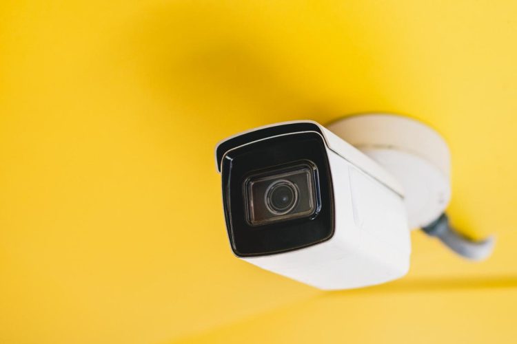 Videovigilância em condomínios: segurança ou invasão de privacidade? Saiba o que diz a lei Videovigilância em condomínios: segurança ou invasão de privacidade? Saiba o que diz a lei