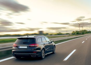 Autoestrada portuguesa vê a velocidade máxima reduzida: polémica divide a região