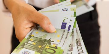 Porque deve ter dinheiro em casa: o alerta do Banco Central Europeu