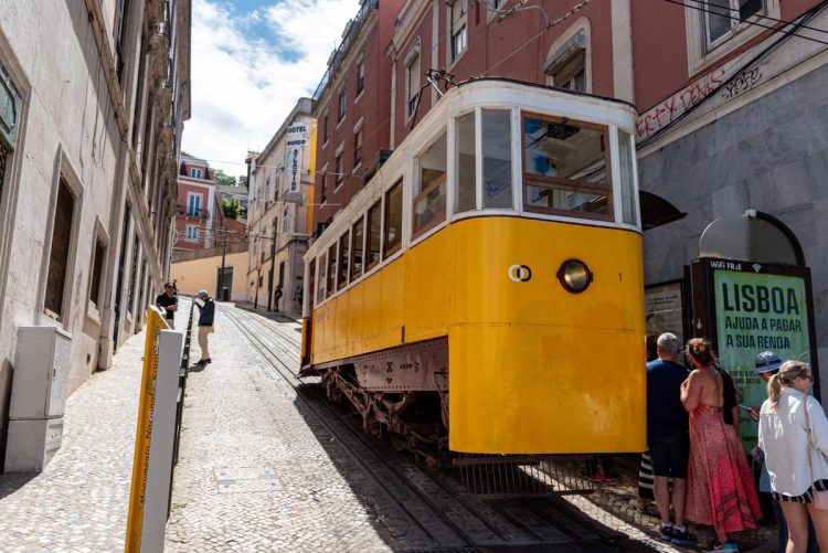 Elevador da Glória: história de um ícone lisboeta e a tragédia que abalou Portugal