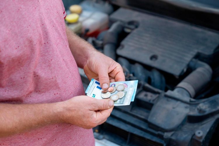 O "selo do carro" vai mudar em 2026: saiba como pagar o IUC por débito direto O "selo do carro" vai mudar em 2026: saiba como pagar o IUC por débito direto