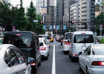 Alerta urgente: milhares de carros em Portugal 'chamados' às oficinas devido a falha grave no travão elétrico