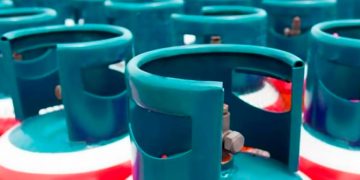 Levar botijas de gás no carro é legal ou arriscado? Saiba o que diz a lei e como evitar problemas