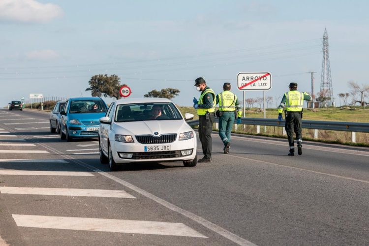 Atenção condutores: carros com estas letras na matrícula estão a ser parados pela polícia em Espanha