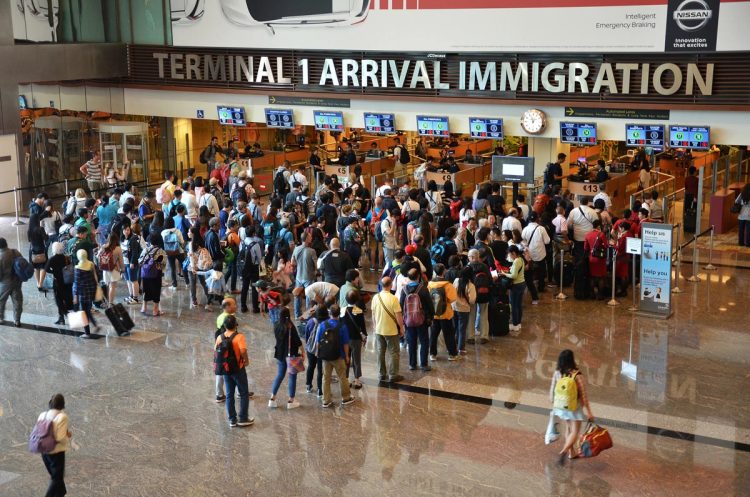 Britânicos emitem alerta para viajantes com destino a Portugal: novas regras entram em vigor em outubro Britânicos emitem alerta para viajantes com destino a Portugal: novas regras entram em vigor em outubro