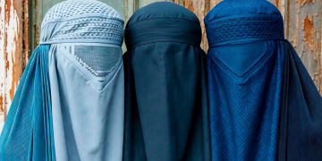 Aprovada proibição do uso da burca em espaços públicos em Portugal