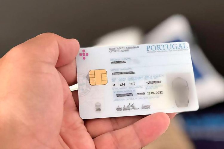 Milhares de portugueses vão ter de renovar o Cartão de Cidadão: saiba quem, quando e porquê