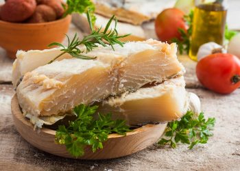 Adeus ao bacalhau? Prato típico ameaça desaparecer da mesa dos portugueses