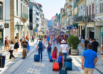 Custo de vida em alta afasta brasileiros e portugueses de Portugal