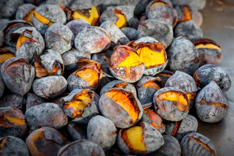 Como Assar Castanhas: 3 formas Infalíveis