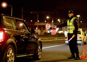 Quase ninguém o leva no carro, mas as autoridades podem exigi-lo numa fiscalização