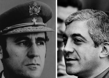 Militares portugueses em posições de combate durante o 25 de Novembro de 1975, com tensão nas ruas de Lisboa.