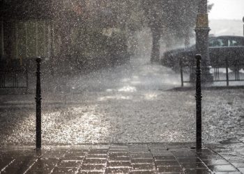 Frente atlântica traz chuva e vento: saiba quando muda o tempo em Portugal