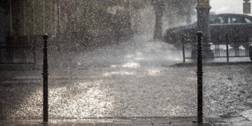 Frente atlântica traz chuva e vento: saiba quando muda o tempo em Portugal