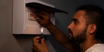 Novos cortes de luz: este domingo várias regiões vão ficar horas sem eletricidade