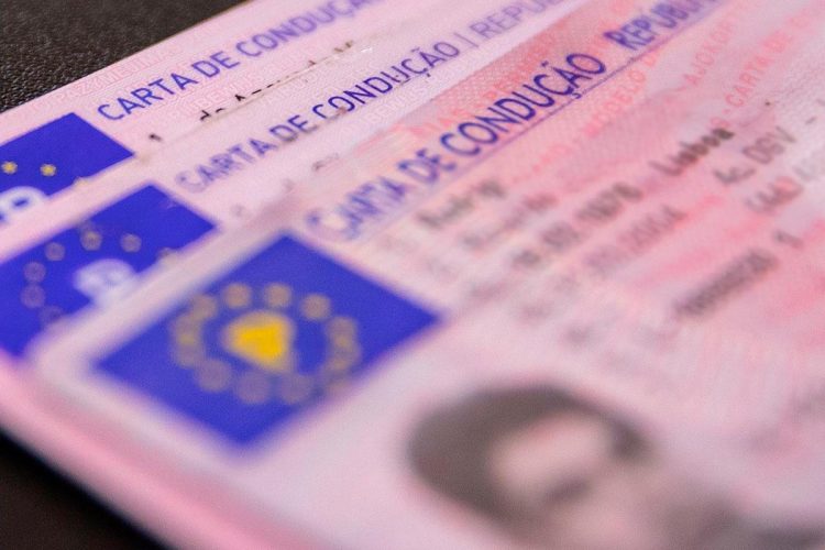 novas regras europeias da carta de condução, condução aos 17 anos e carta digital