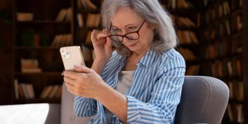 Mensagem fraudulenta em nome do SNS a pedir pagamento