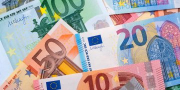 verificação de notas de euro com número esmeralda